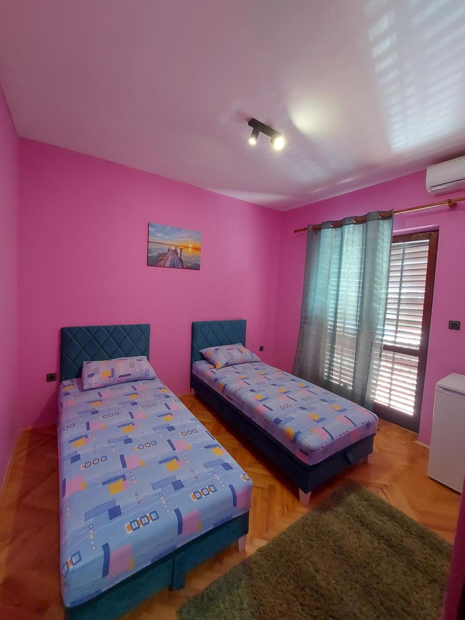 Barcelona Apartments Tivat Exterior foto